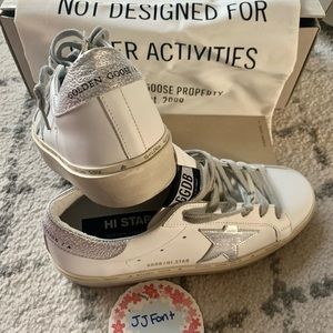 BNIB golden goose